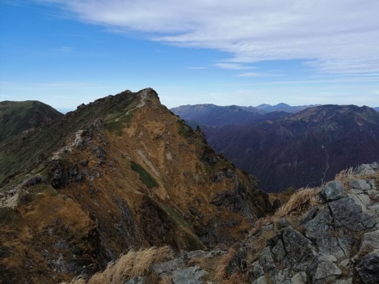 View from the summit of Tanigawadake.